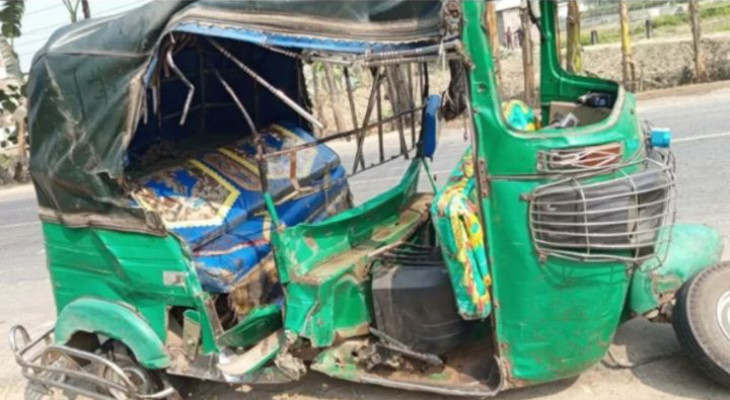 গৌরীপুরে দুই সিএনজির মুখোমুখি সংঘর্ষে নিহত ১, আহত ৪